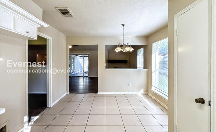 Building Photo - 1018 Valley Ranch Dr
