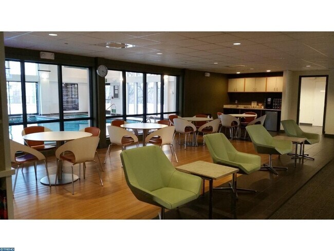 Building Photo - 20722 Valley Forge Cir