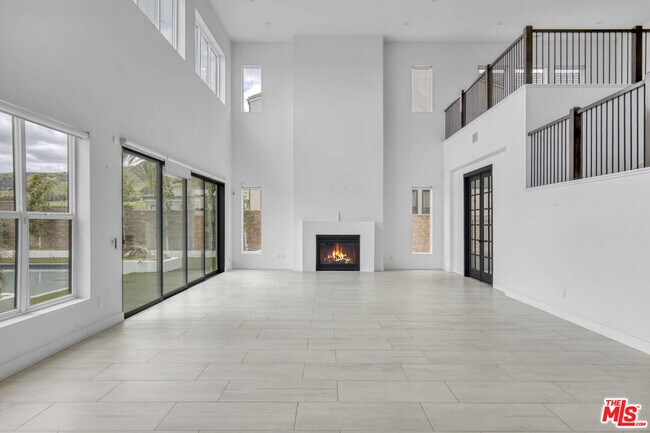 Building Photo - 12509 Saddle Ct