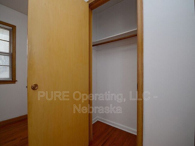 Building Photo - 3333 S 82nd St