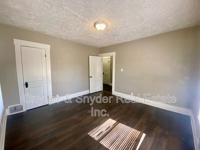 Building Photo - 999 W Exchange St