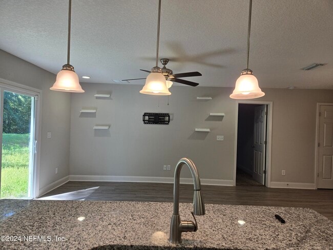 Building Photo - 8516 April St