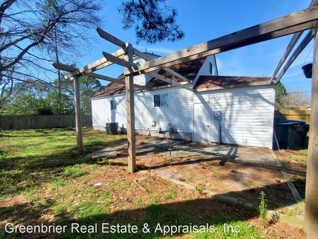 Building Photo - 5 br, 2 bath House - 705 Holladay lane