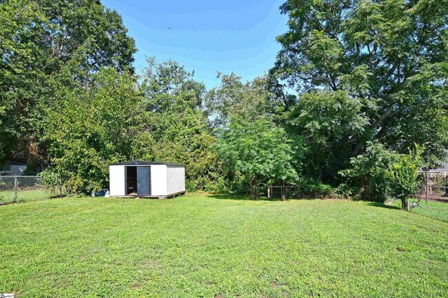 Building Photo - 204 Parkins Mill Rd
