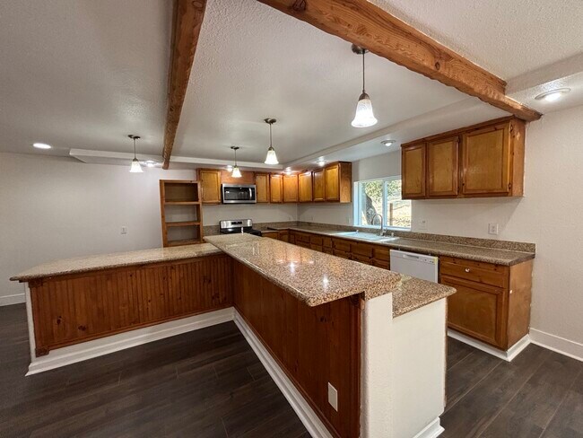 Building Photo - 3303 N Shingle Rd