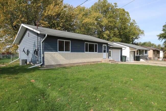 Primary Photo - 2 Bedroom 1 Bath