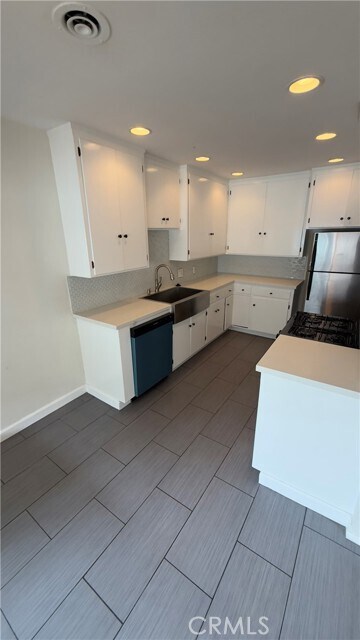 Building Photo - 1174 E Ocean Blvd
