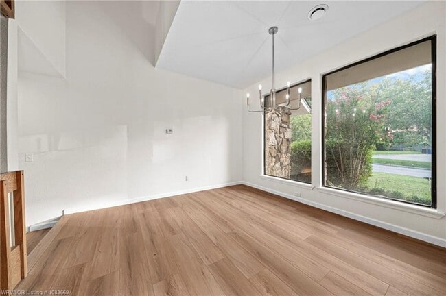 Building Photo - 4 bedroom Single Family home in Fianna Hils