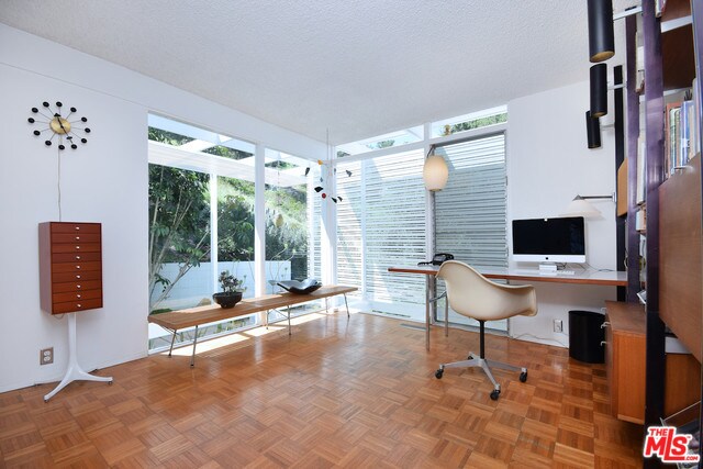 Building Photo - 3433 Shernoll Pl