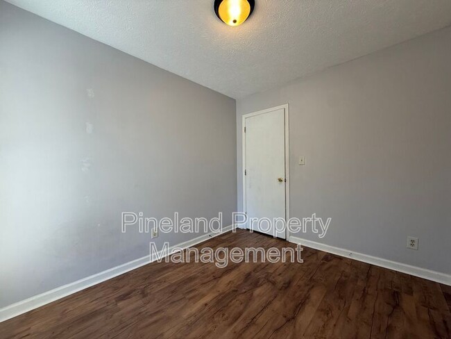 Building Photo - 6577 Green Meadow Ct