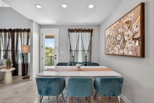 Building Photo - 6312 Empresa Dr