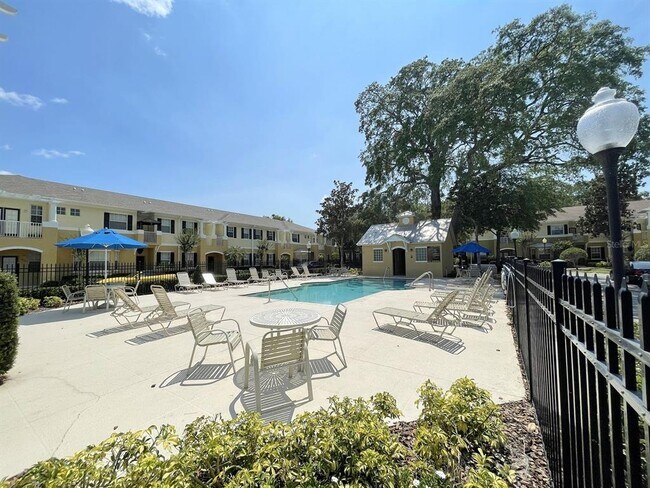 Building Photo - 7561 Tamarind Ave