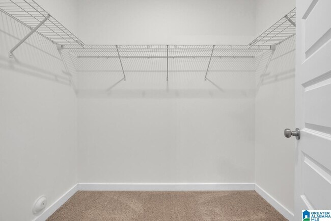 Building Photo - 615 Troubadour Ln