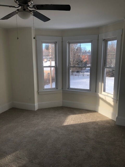 Building Photo - 10 Trakey St