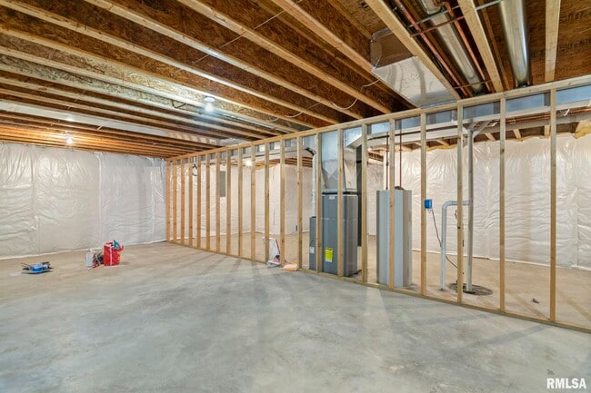 Building Photo - 4631 Thompson Rd