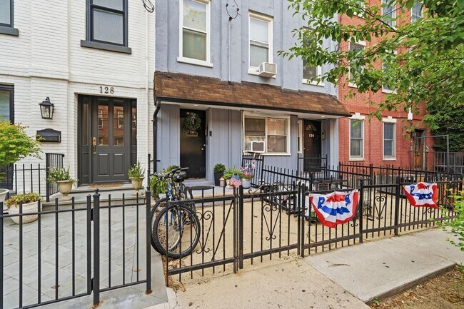 Building Photo - 130 Bloomfield St