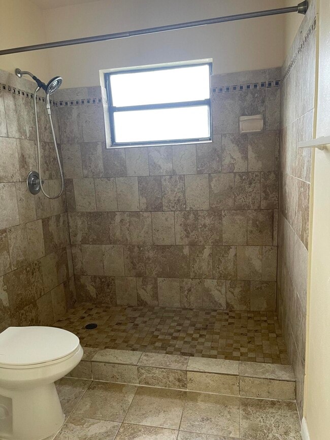 Building Photo - 9060 NW 45th Ct