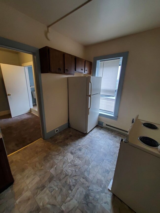 Interior Photo - 19 E State St. 10 Unit