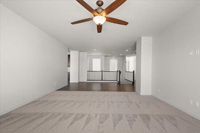 Building Photo - Fabulous Home with NexGen Sutie!