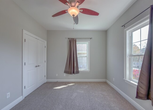 Building Photo - 2508 Goldenrod Wy