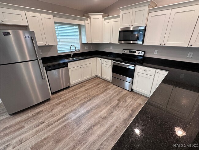 Building Photo - 274 W Glenhaven Dr
