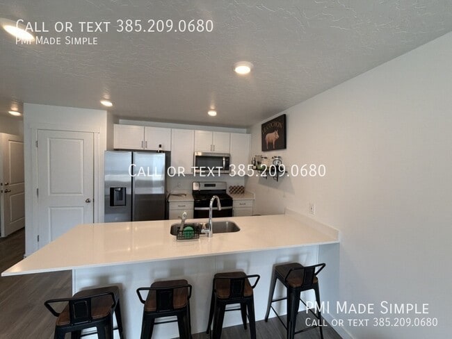 Building Photo - 3901 Buckland Dr