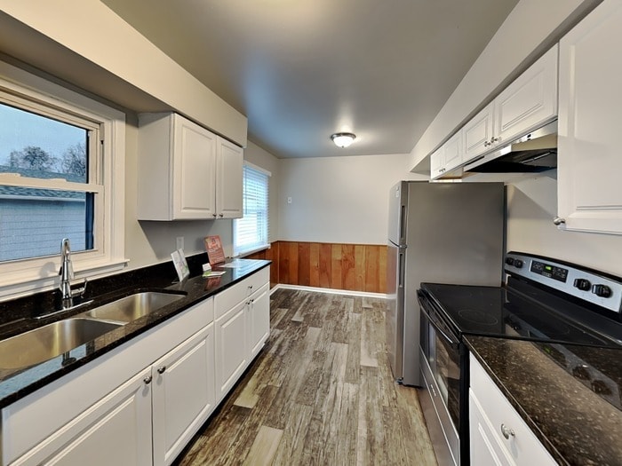 Building Photo - 1103 44th Ave NE