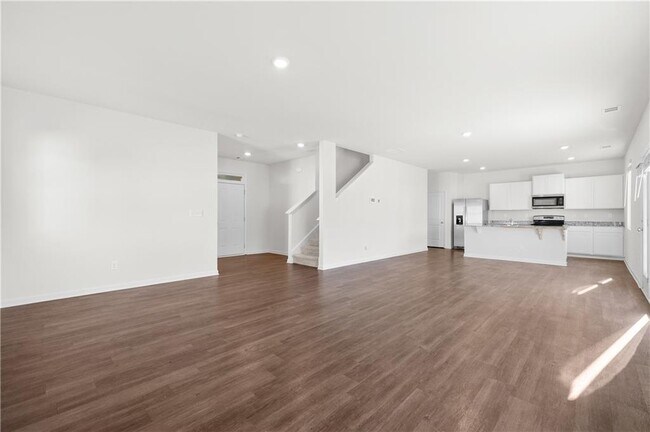 Building Photo - 63 Walnut Grv Wy