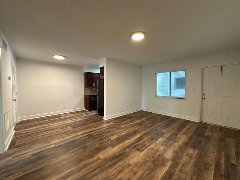 Building Photo - Deerfield Apartments LLC
