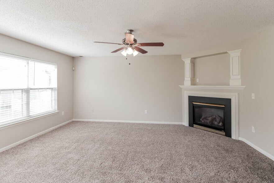 Building Photo - 6822 Chieftain Dr