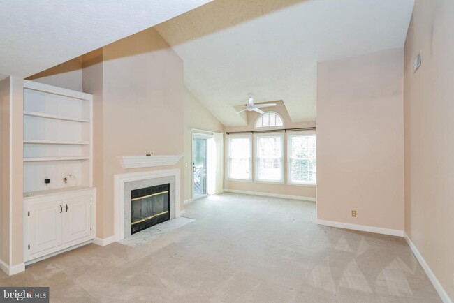 Building Photo - 12010 Ridge Knoll Dr