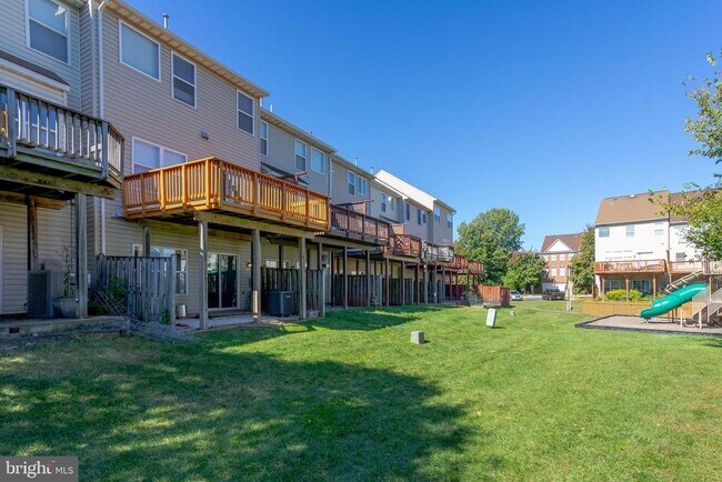 Building Photo - 6155 Early Autumn Dr
