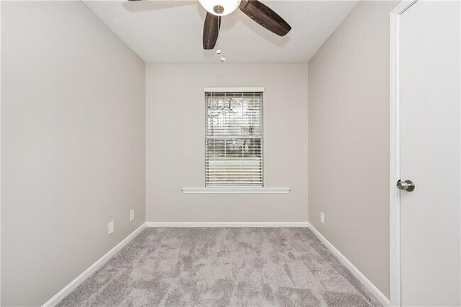 Building Photo - 8990 Sterling Ridge Ln