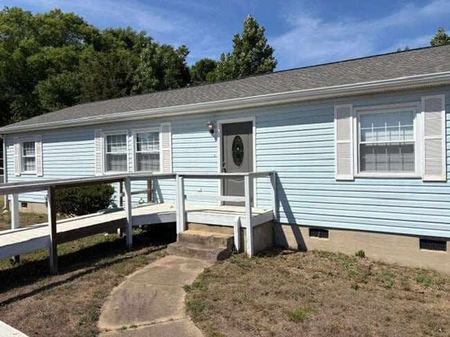 Building Photo - Ranch Home Now Available