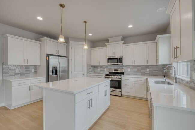 Building Photo - Brand New & Beautiful 2025 Holt Home !  Walking Trails, Common Areas!