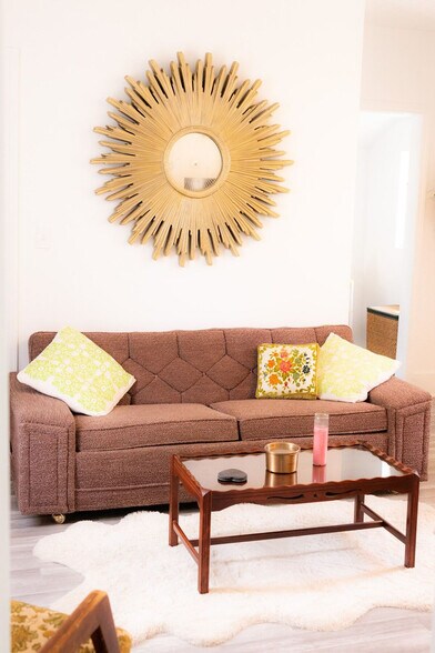 Building Photo - 2919 Elm St