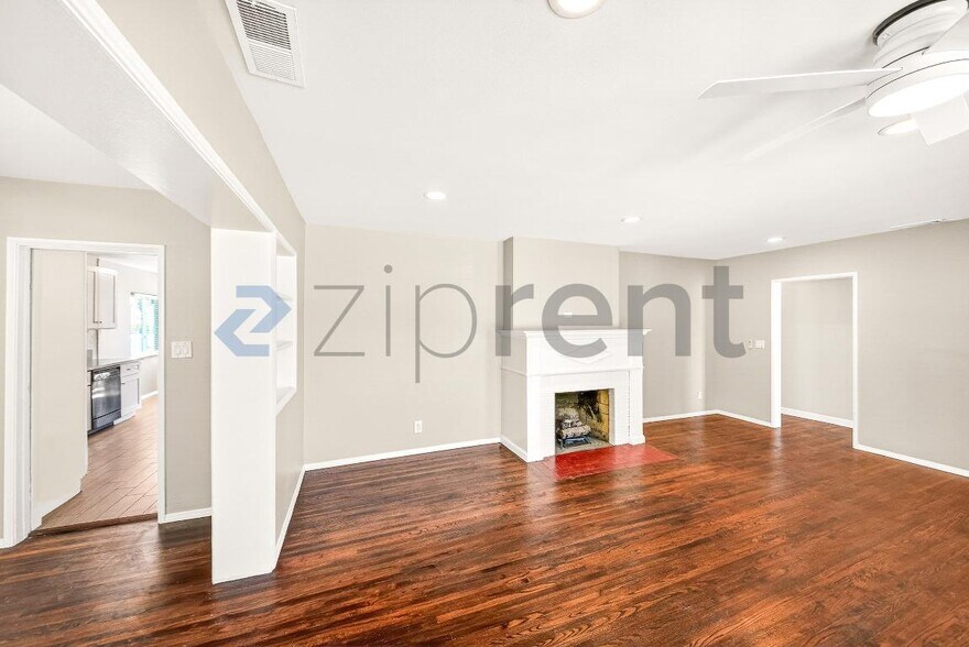 Building Photo - 11758 Broadway Ave