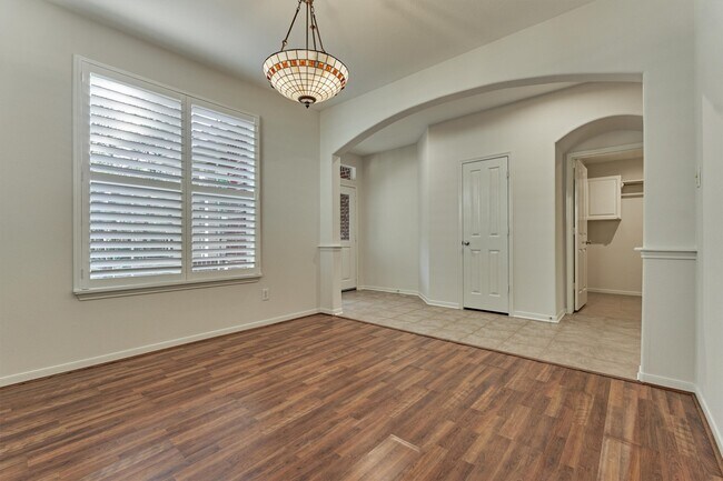 Building Photo - 89 N Apple Springs Cir