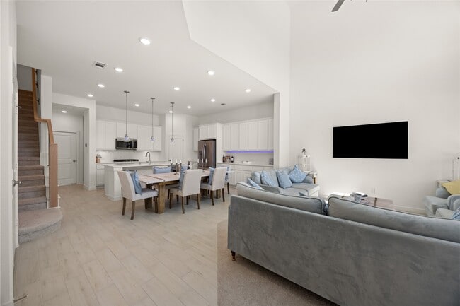 Building Photo - 19730 Curved Steel Dr