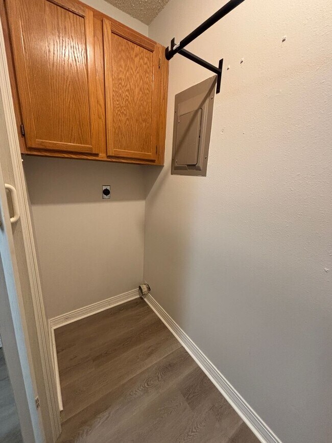 Building Photo - TOWNHOME IN NORTH BOSSIER