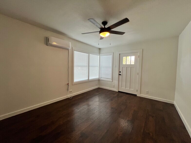 Building Photo - 927 Donaldson Ave