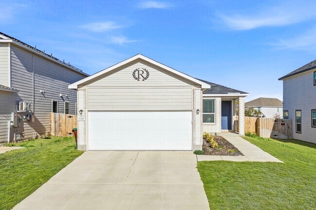 Building Photo - 15307 Oceanus Dr