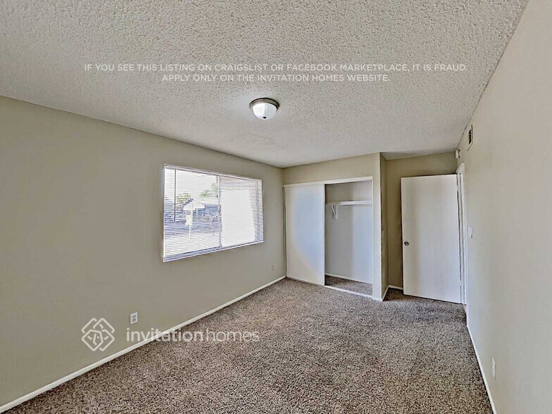 Building Photo - 7016 W Wilshire Dr