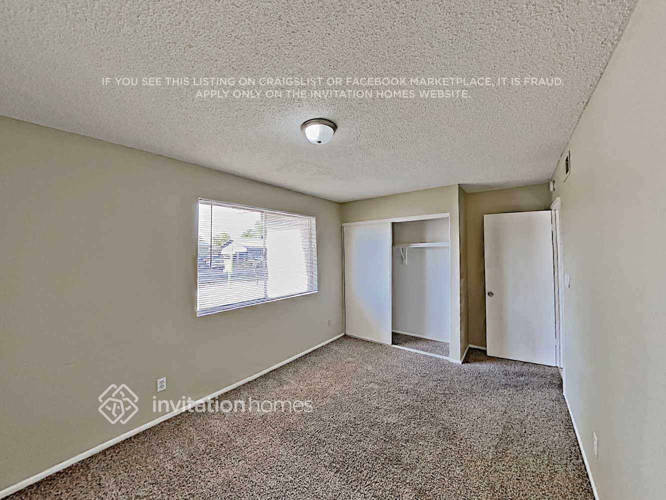 Building Photo - 7016 W Wilshire Dr