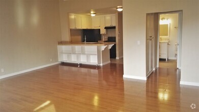 Building Photo - Spacious Studio Condo in Valley Village