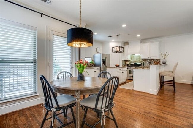 Building Photo - 3 bed 3.1 bath minutes from HPHS