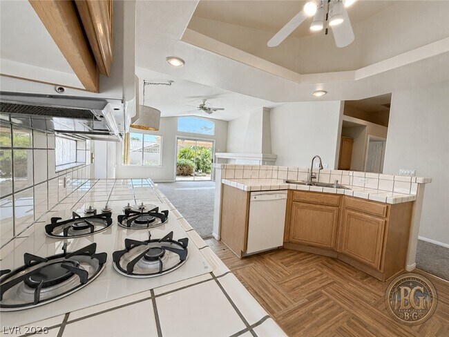 Building Photo - 2012 Cedarcrest Ct