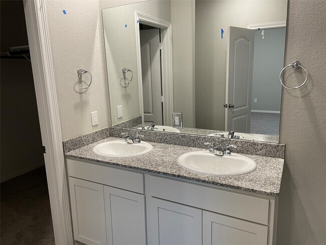 Building Photo - 851 Redinger Ridge Dr