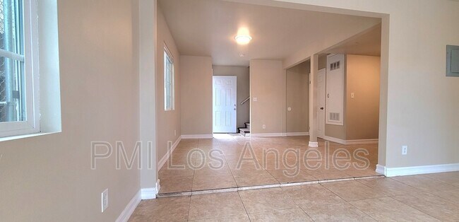 Building Photo - 10314 San Pedro St