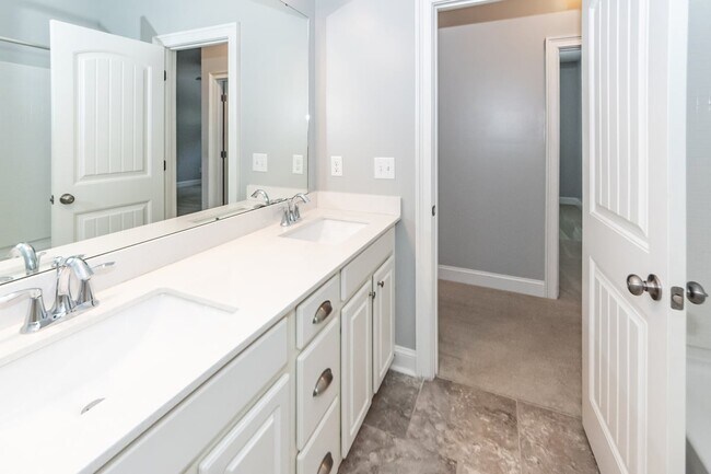 Building Photo - 3437 Fairwater Pl